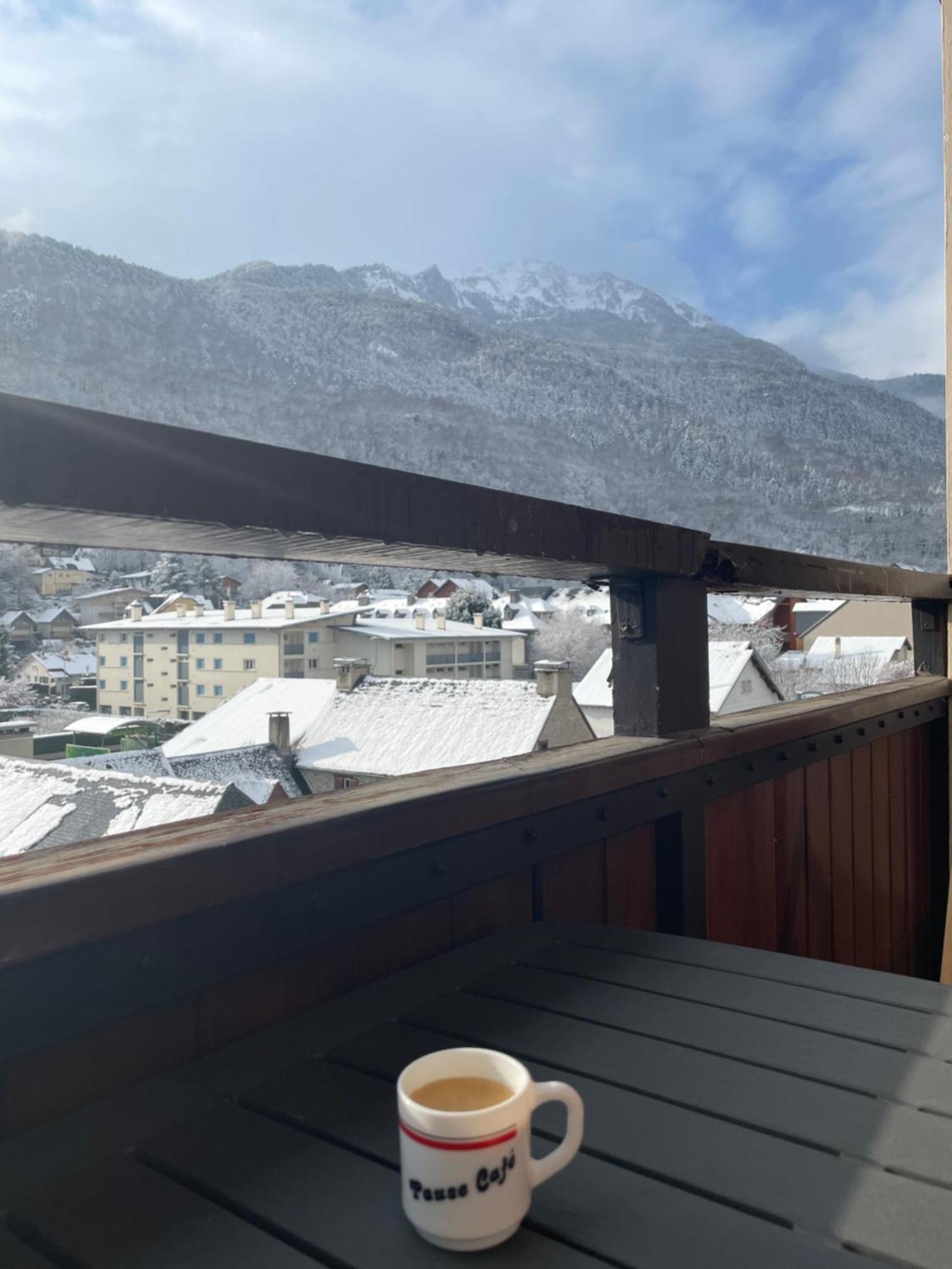 Appartement 58 M2 Avec Piscine Interieure Vue Montagne Centre Village , Parking Prive Saint-Lary-Soulan Exterior foto